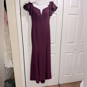 Xscape Elegant Plum off shoulder Evening Gown Sz 6